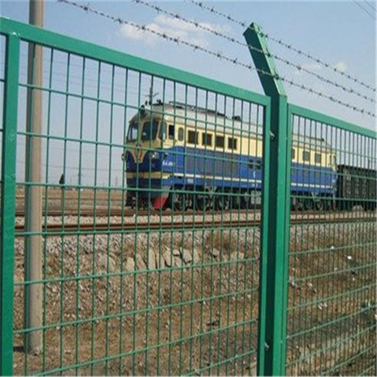 t0130478f2834fdc0a8 t0130478f2834fdc0a8